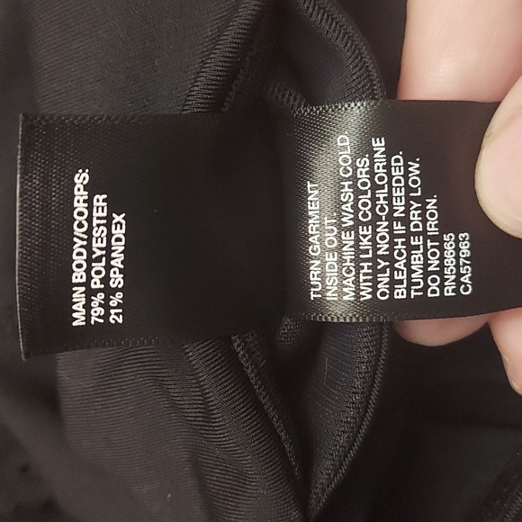 ZELLA Black Cropped Leggings with Perforated Hem and Pockets - Picture 13 of 13